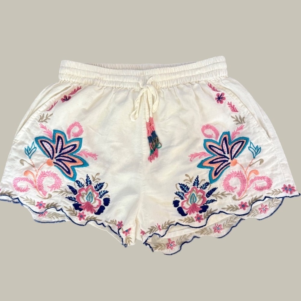 Allison New York Embroidered Linen Blend Scalloped Shorts White XS Beaded Tassel